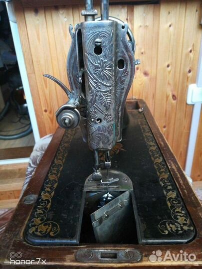 Швейная машинка Подольский мех завод нктп