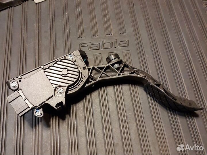 Педаль газа 6r2723503a