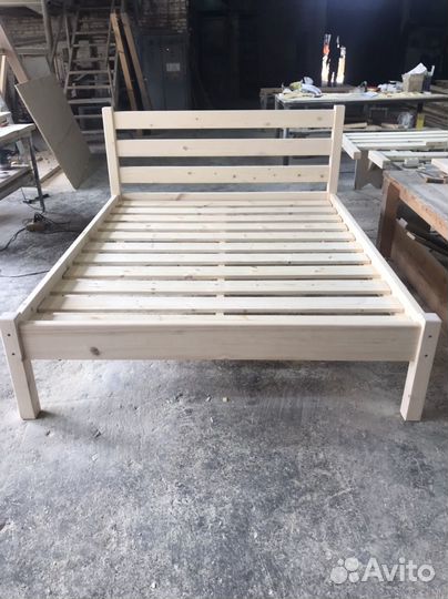 Кровать из массива двухспальная, односпальная