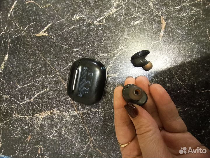 Беспроводные наушники jbl