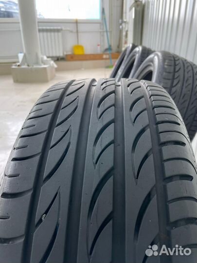 Pirelli P Zero Nero GT 215/50 R17 95
