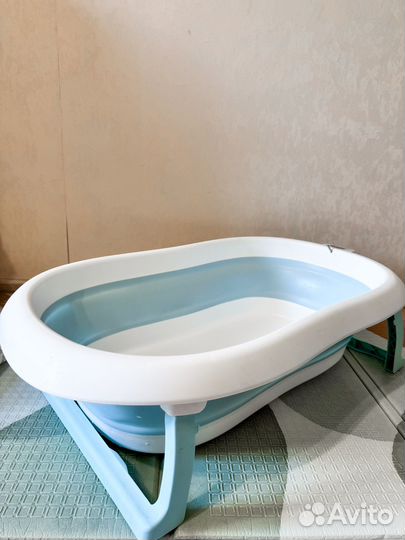 Ванночка для купания новорожденного складная