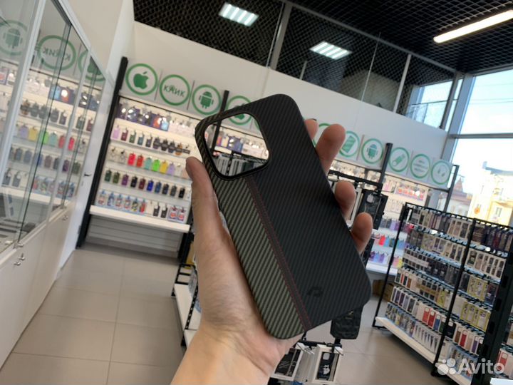 Чехол Pitaka MagEZ Case3 на iPhone