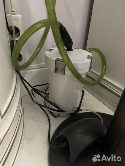 Аквариум с рыбками