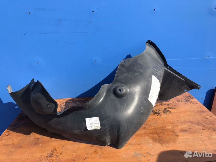 Подкральник передний правый VW Polo 01-10г.*