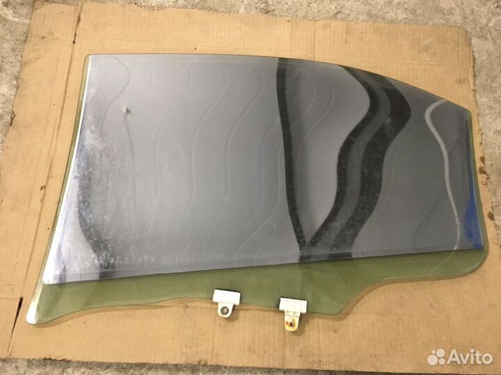 Стекло задней двери Nissan Maxima A33 (4602)