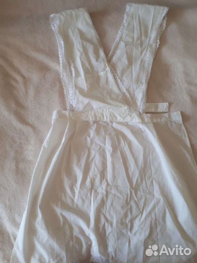 Белый школьный фартук