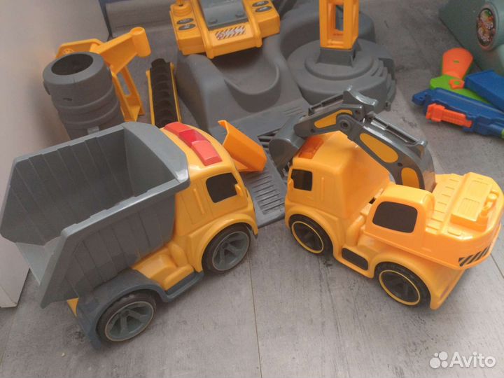 Кран подъёмный с машинками в комплекте на батаре