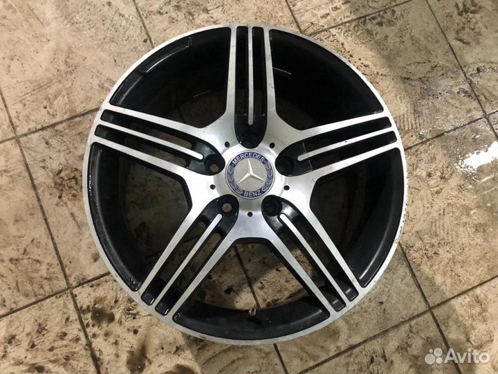 Продам литые диски. 2 штуки