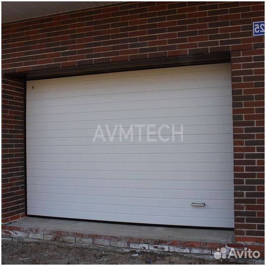 Секционные ворота