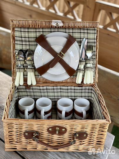 Аренда Корзина для пикника с посудой