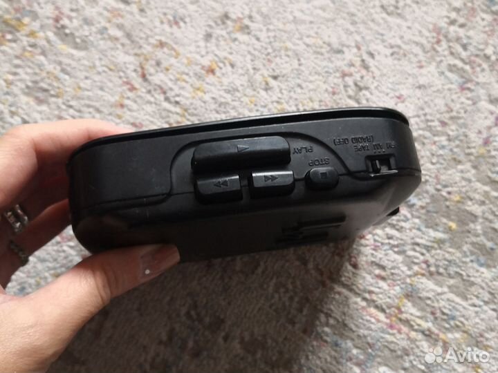 Кассетный плеер Sony walkman WM-FX105