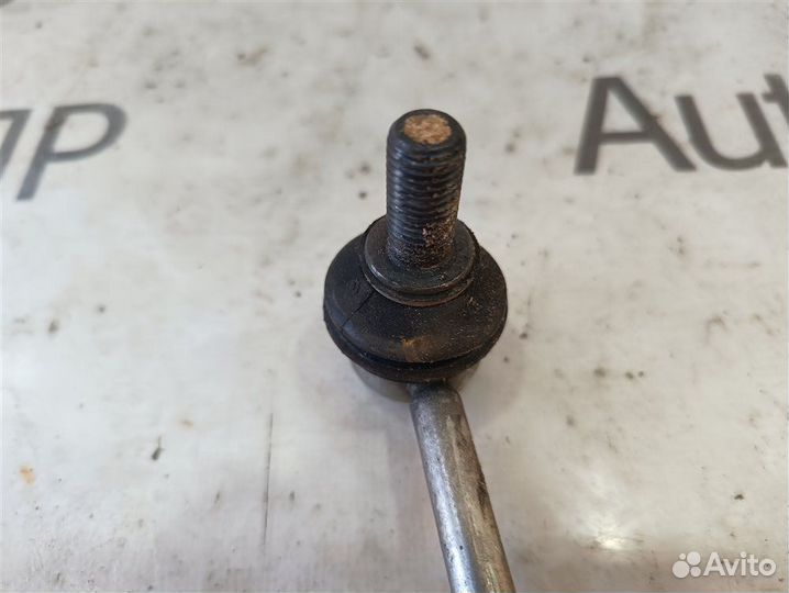 Стабилизатор передний Volkswagen Passat