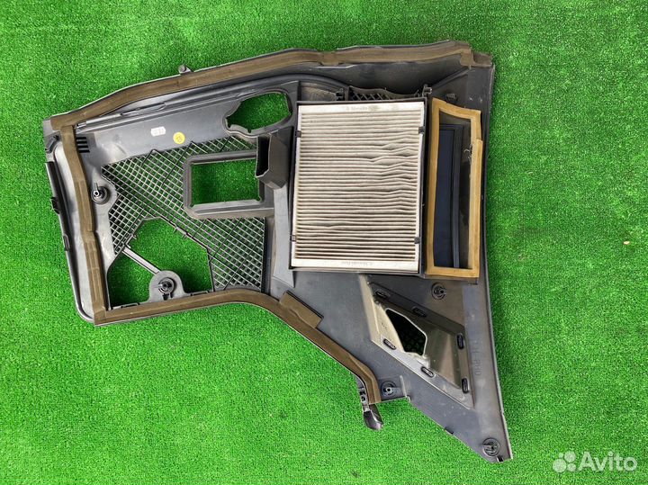 Крышка двигателя mercedes c-class