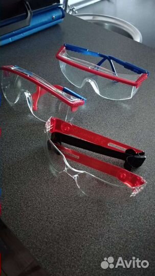 Очки защитные новые в упаковках. Много штук