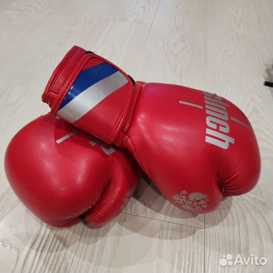 Боксерские перчатки