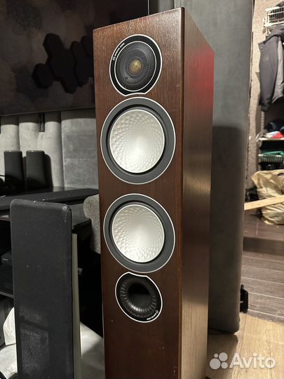 Продам акустику Monitor Audio Silver 6