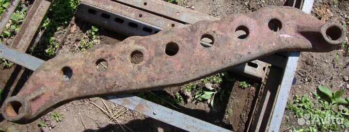 Прицепная поперечина дт-75.Т-150