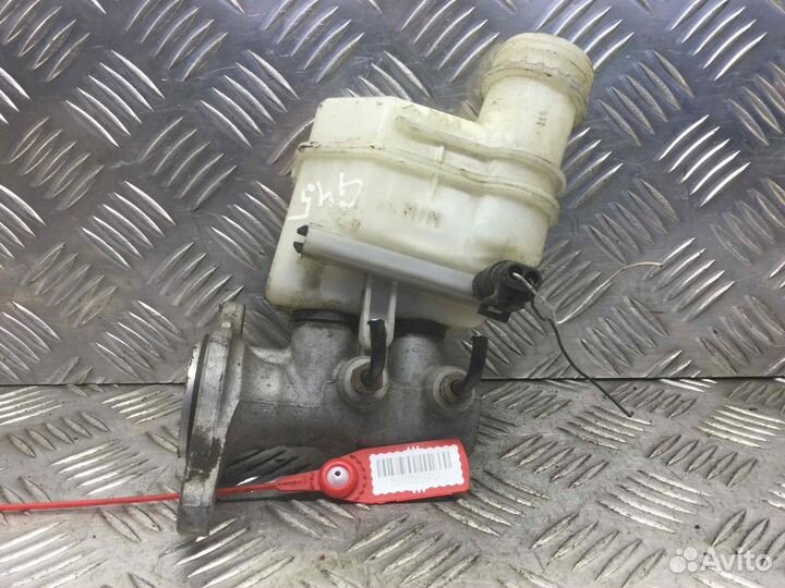 Цилиндр тормозной главный Volkswagen Golf AKL