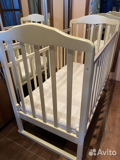 Детская кроватка качалка