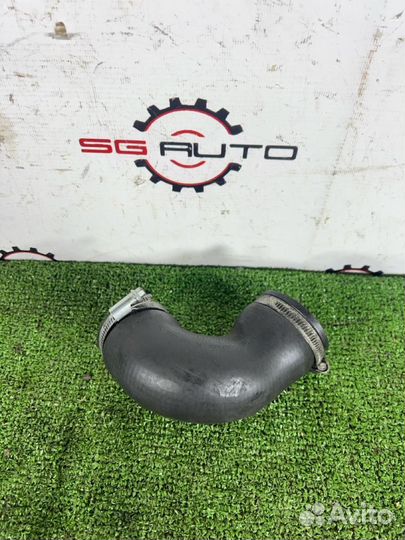 Патрубок интеркулера Volkswagen T4 1995