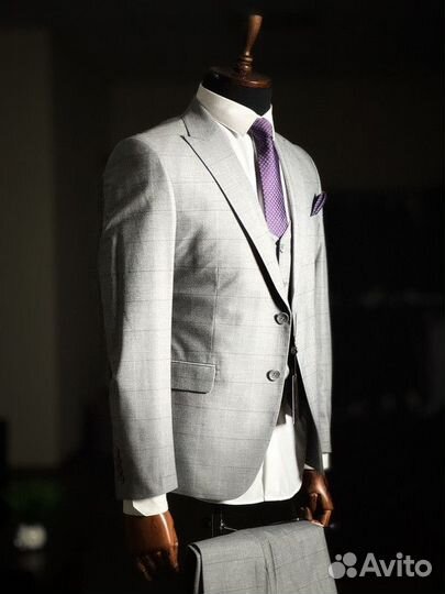 Мужской классический костюм. Костюм тройка