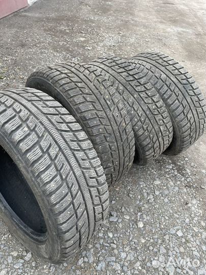 Kumho I'Zen KW22 225/55 R17