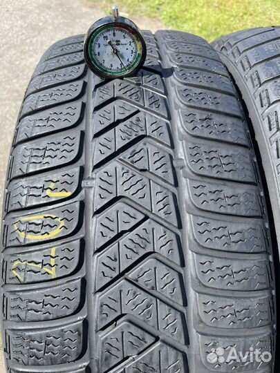 Pirelli Winter Sottozero 3 215/55 R17
