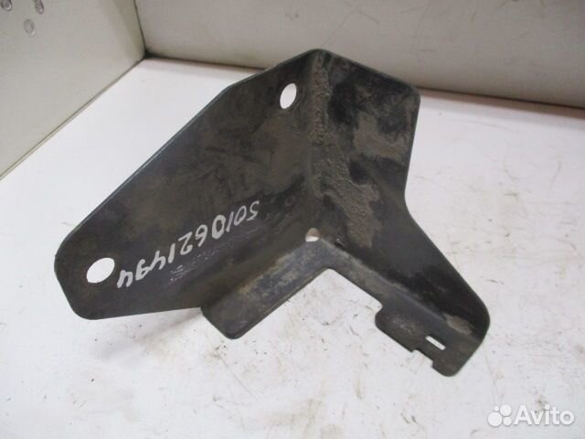 Кронштейн осушителя renault 5010621494