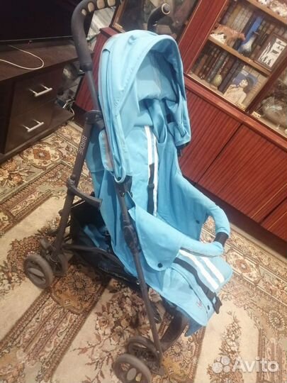 Прогулочная коляска трость