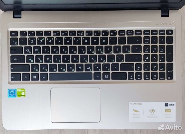 Asus R540 4-ядра, 2 видеокарты