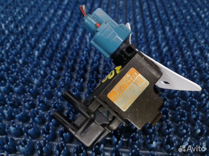 Клапан вакуумный Toyota Mark II