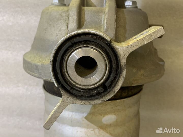 Амортизатор задний левый Volkswagen Touareg