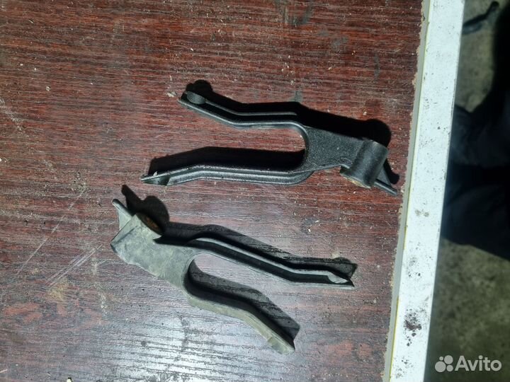 Кронштейн радиатора opel astra h