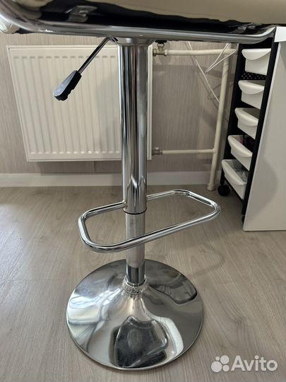 Стул для визажиста бровиста