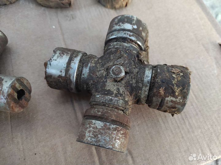 Крестовина карданного вала маз