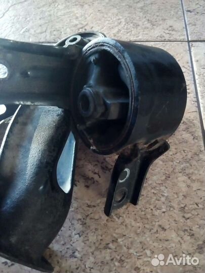 Опора двигателя Митсубиси аsx 4 вд