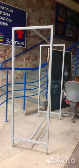 Вешалка для одежды напольная