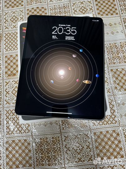 iPad Pro 12.9 (6th Generation) Wi-Fi + Cellular