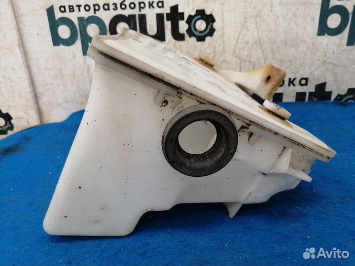 Бачок омывателя нижняя часть 3C8 955 453 B