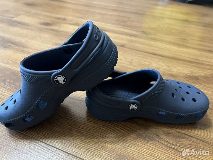 Crocs j1
