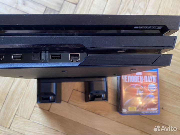 Sony Playstation 4 Pro 1 Tb