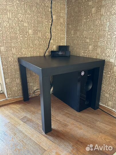 Стол IKEA журнальный