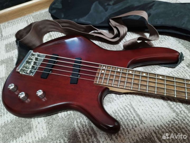 Бас гитара Cort Bass-V Plus-TR Action Series
