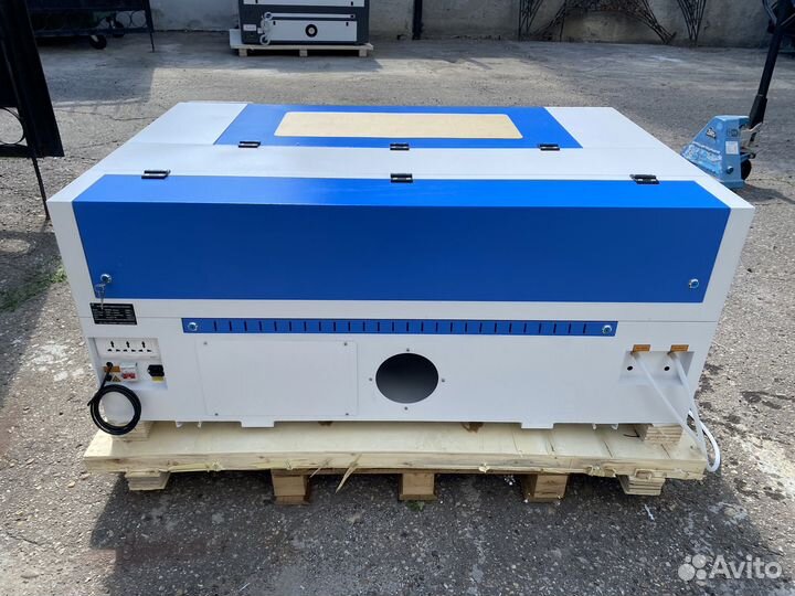 Лазерный станок по дереву с чпу