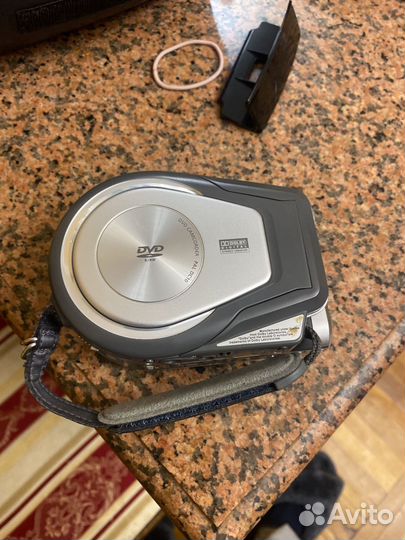 Видеокамера canon pal DC10