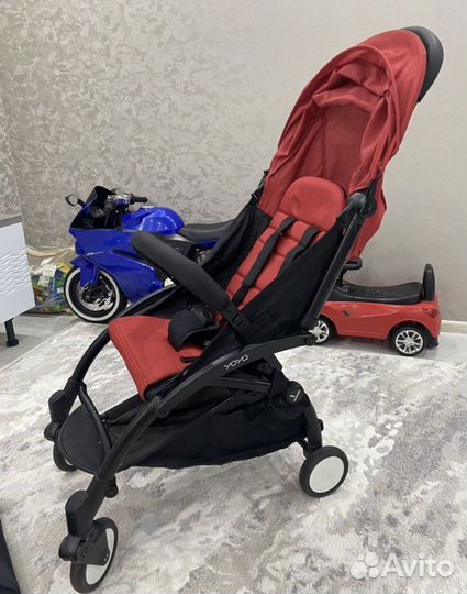 Прогулочная коляска yoya