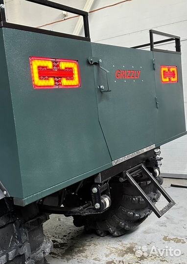 Квадроцикл переломка Grizzly (Снегоболотоход)