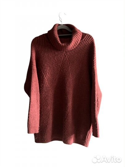 Теплый женский свитер с горлом