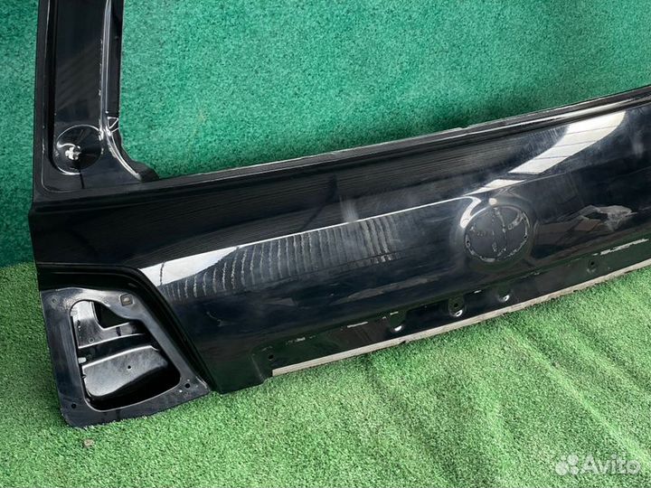 Крышка багажника Toyota Land Cruier джип 2012